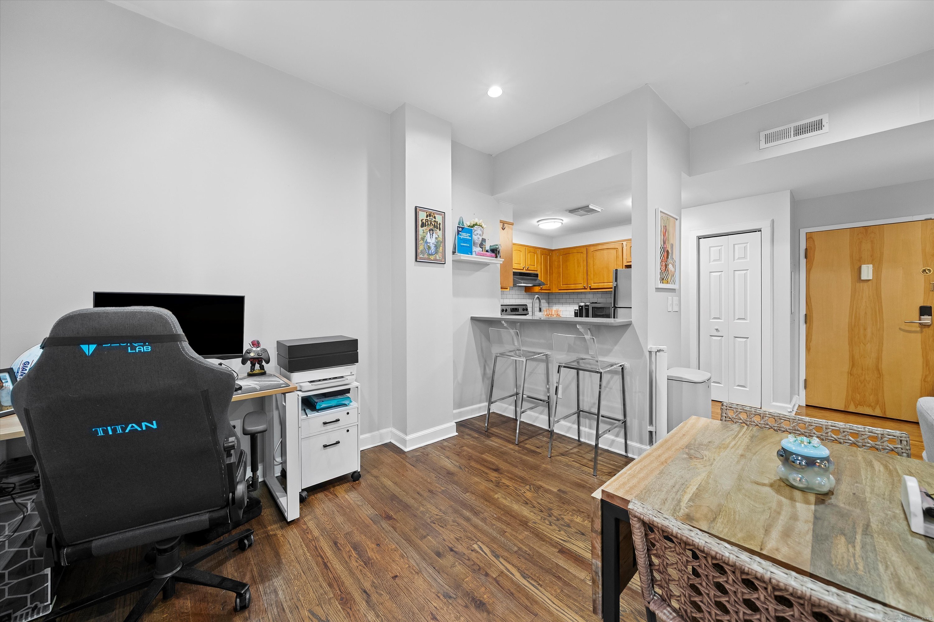 125 Washington Street APT 203