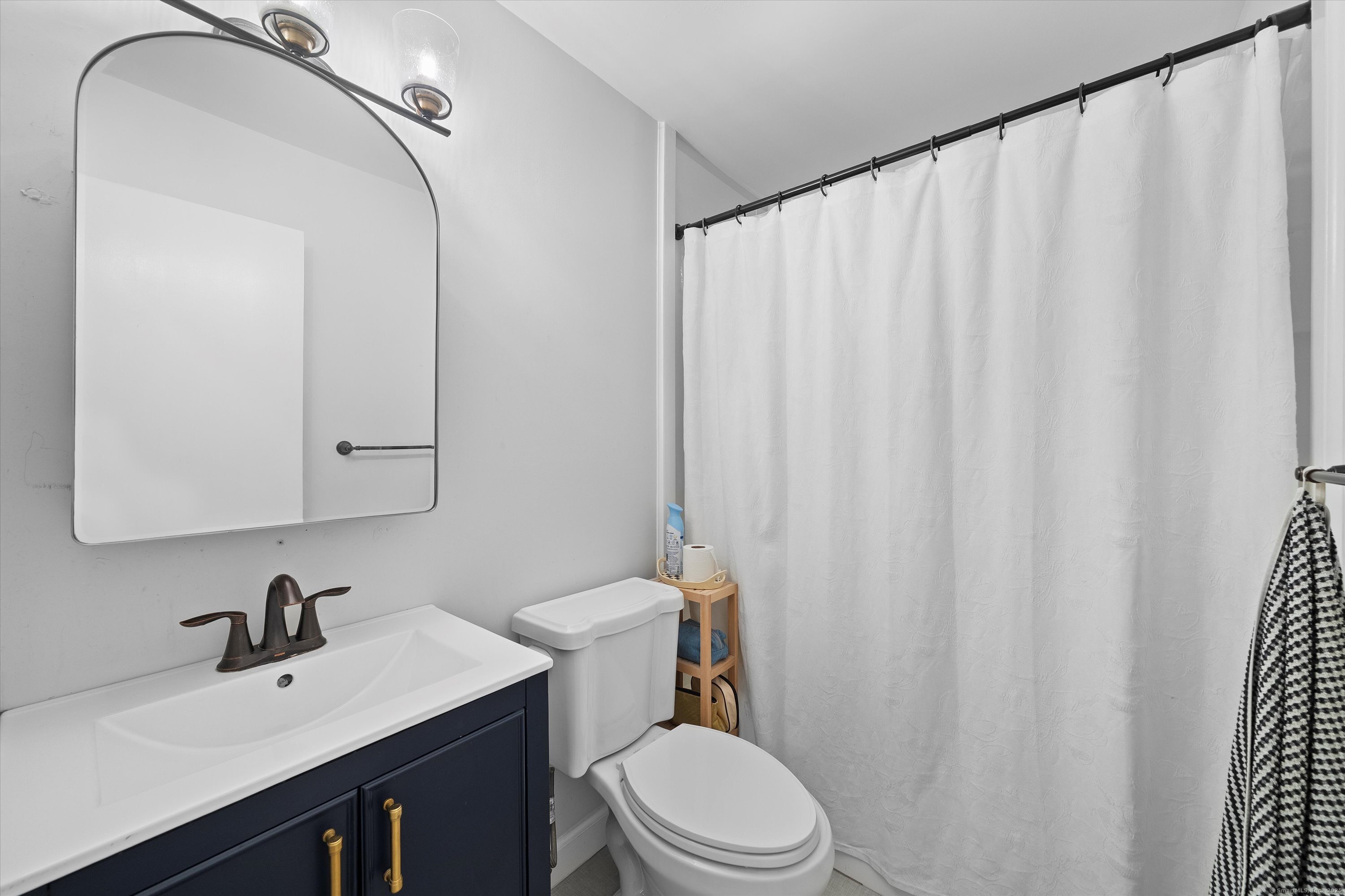 125 Washington Street APT 203