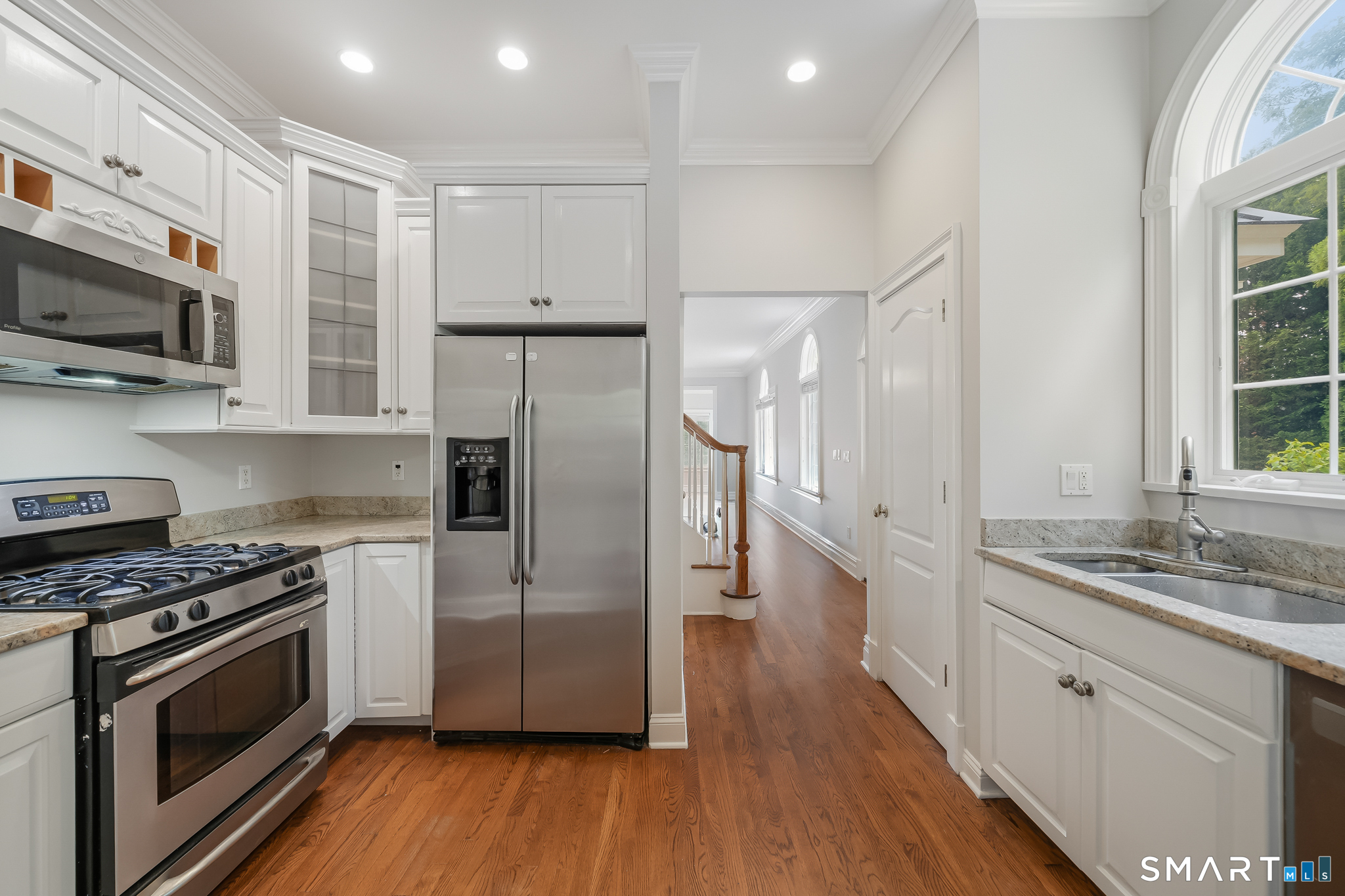 80 East Putnam Avenue