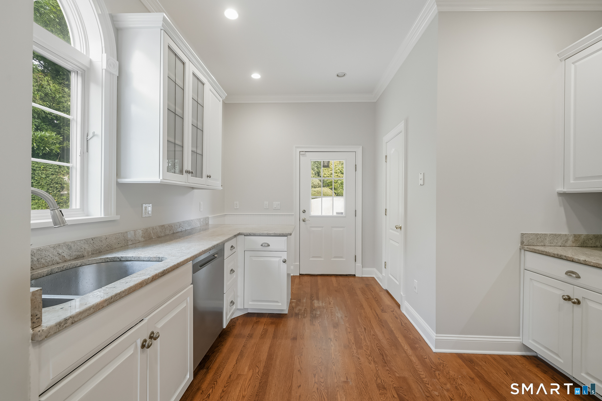 80 East Putnam Avenue