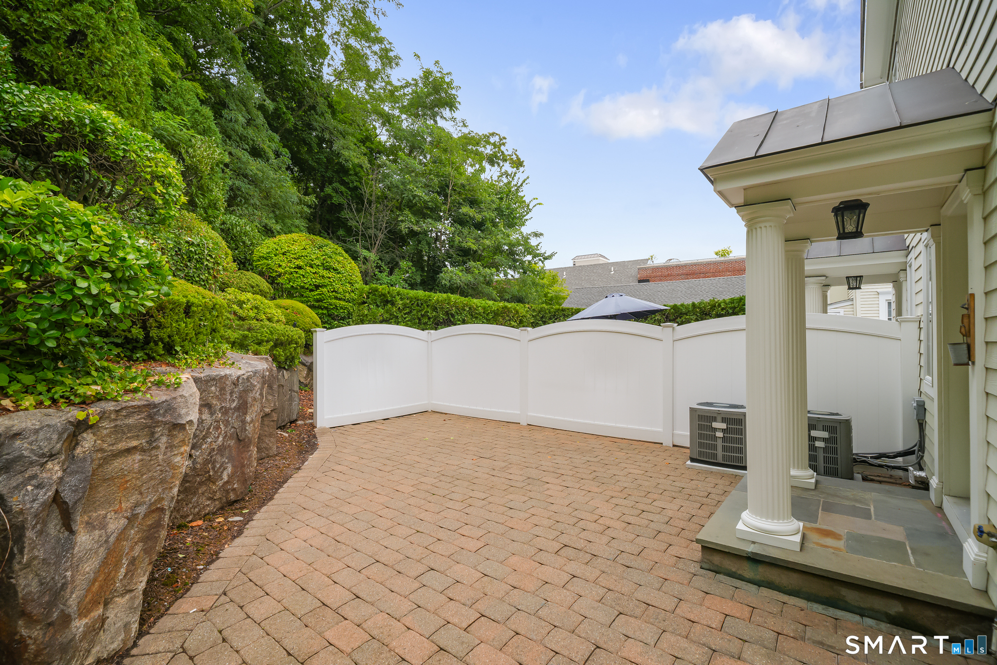 80 East Putnam Avenue