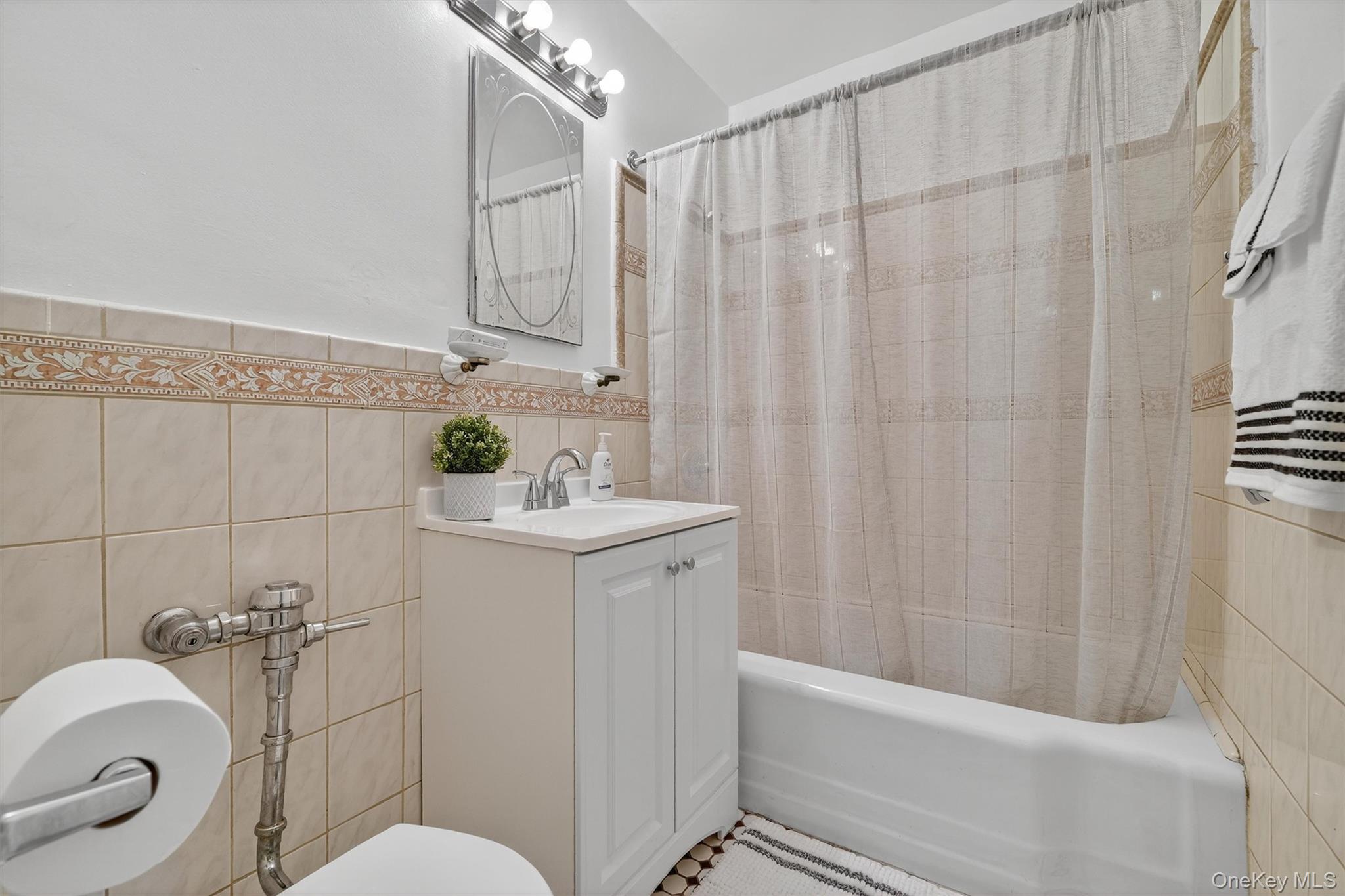 4 Sadore Lane Unit: 4U