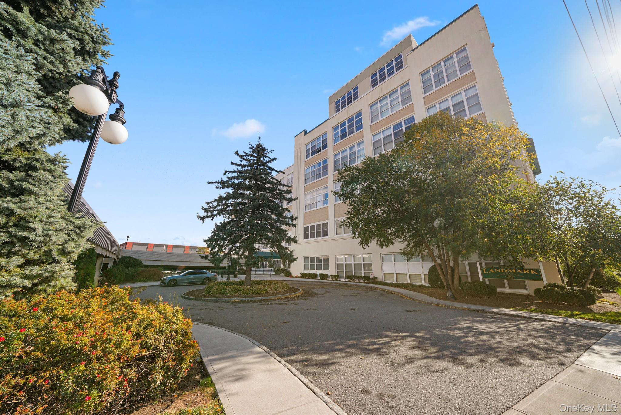 1 Landmark Square Unit: 431