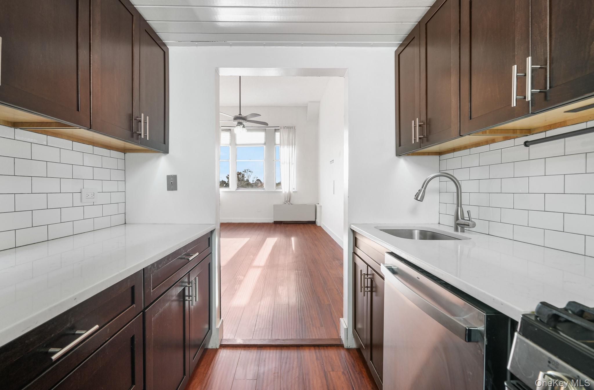 1 Landmark Square Unit: 431