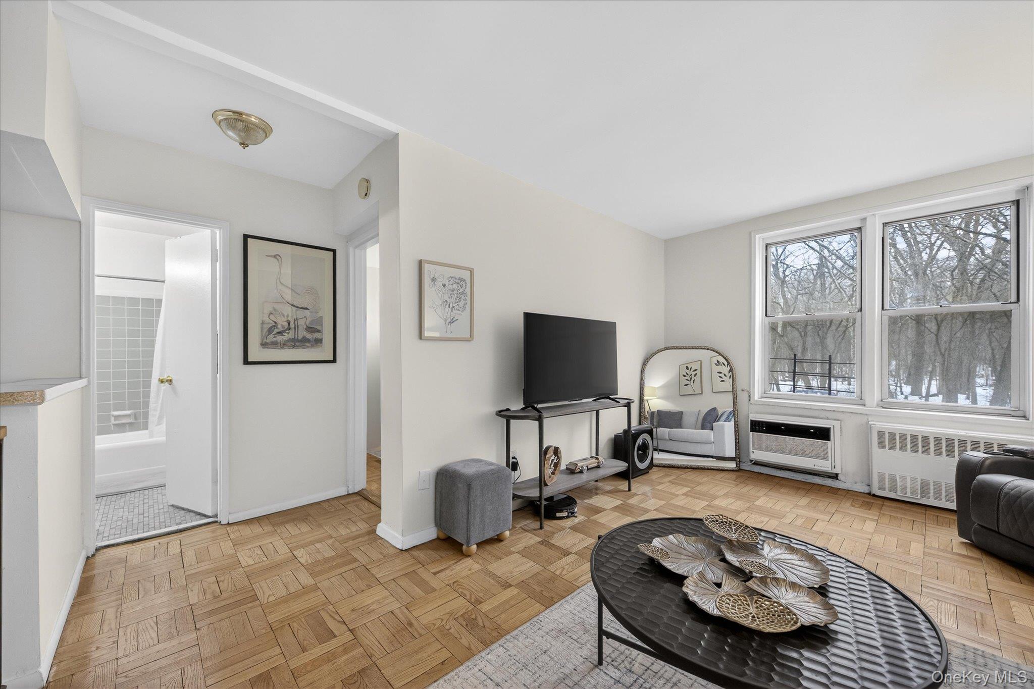 6535 Broadway Unit: 1G