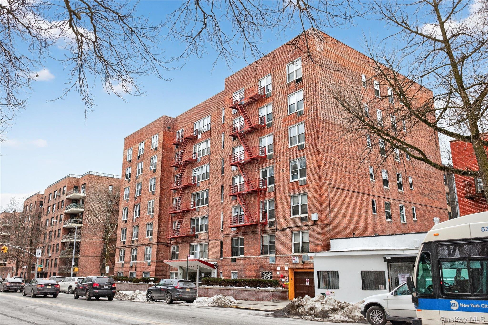 6535 Broadway Unit: 1G