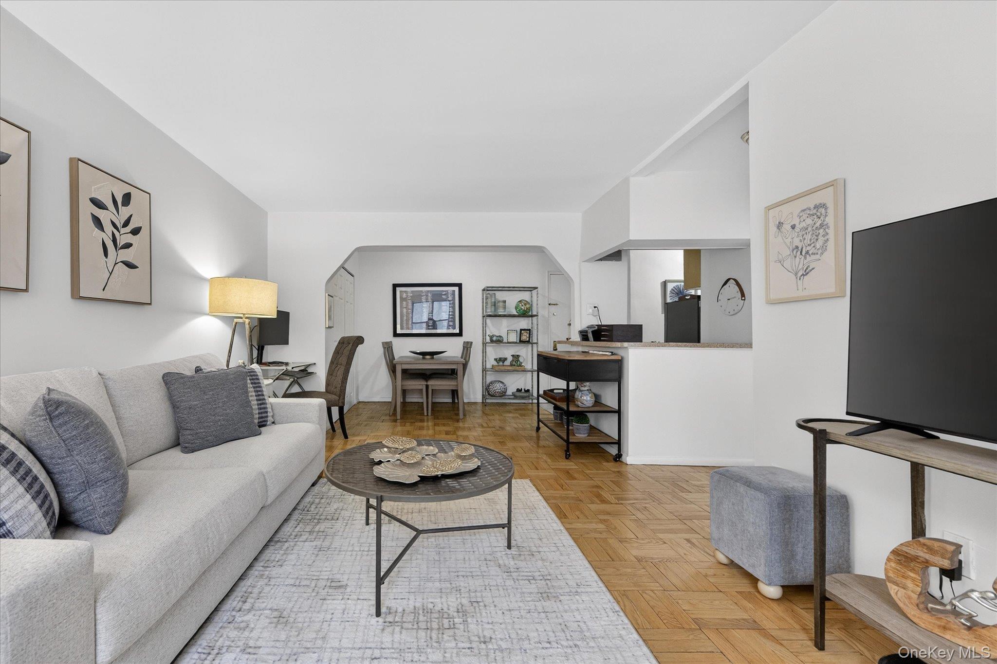 6535 Broadway Unit: 1G