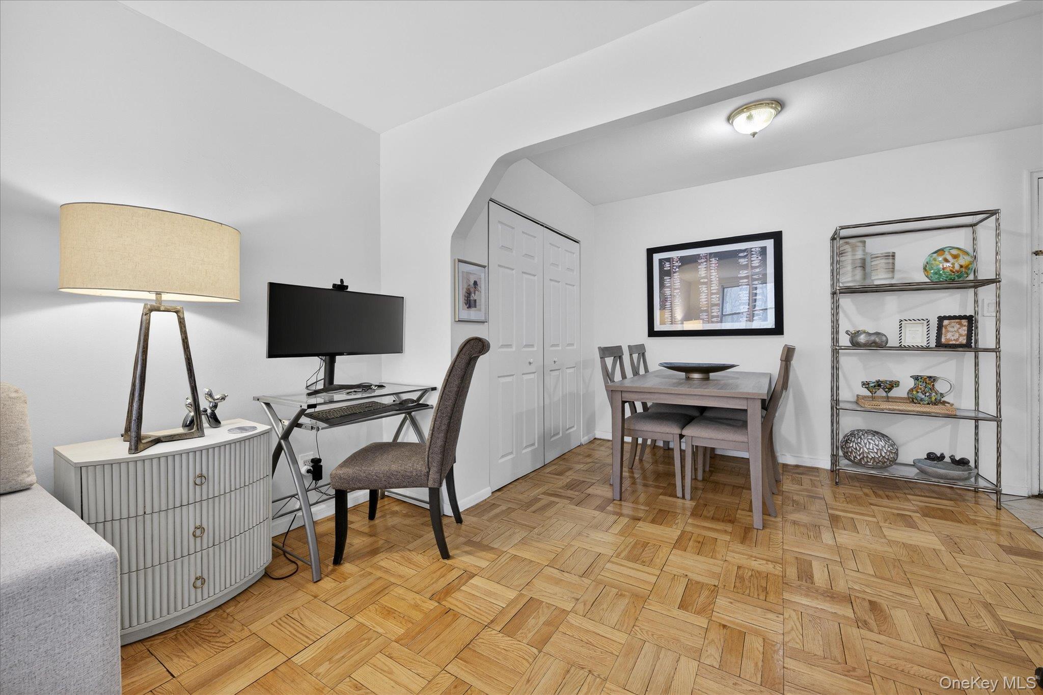 6535 Broadway Unit: 1G