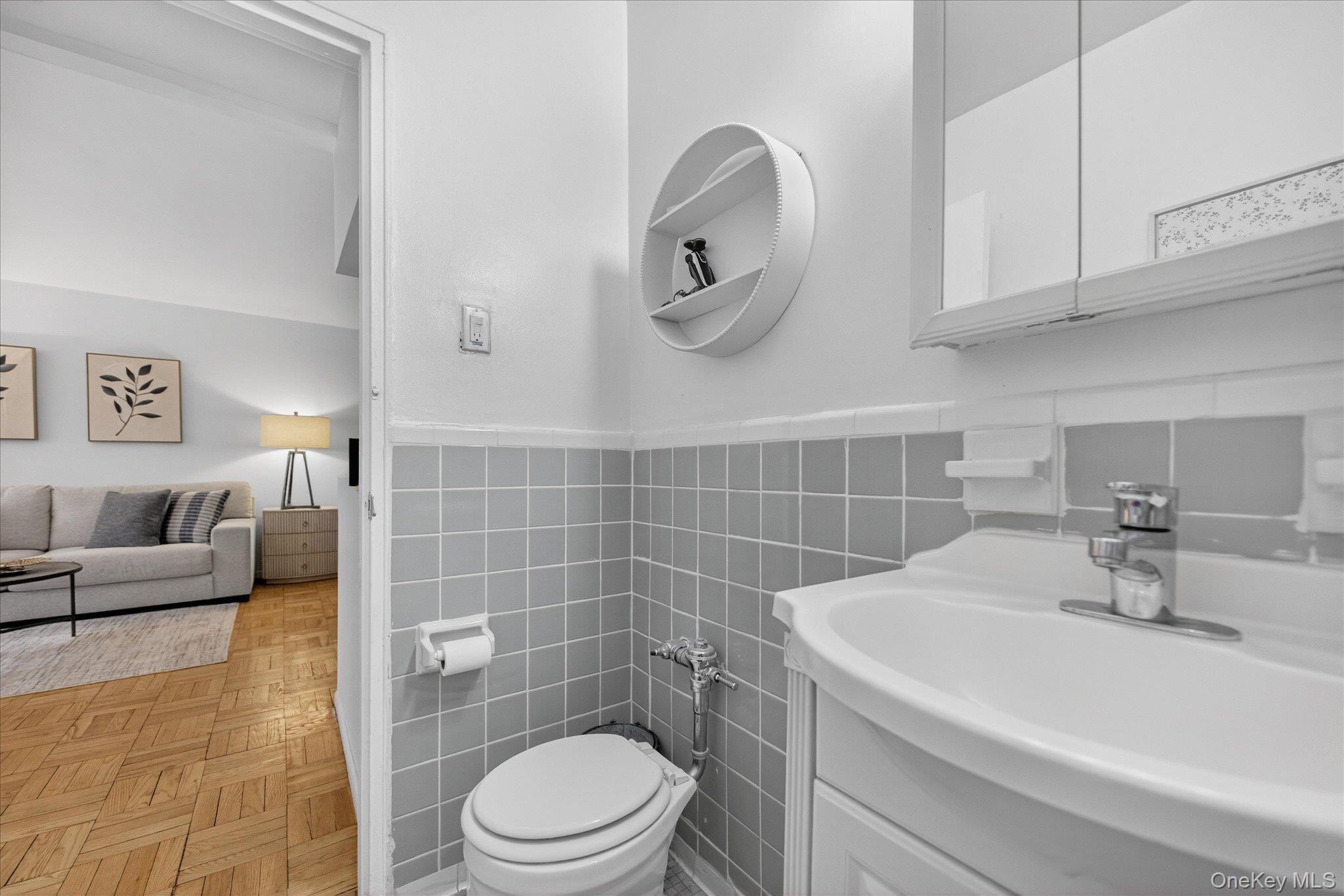 6535 Broadway Unit: 1G