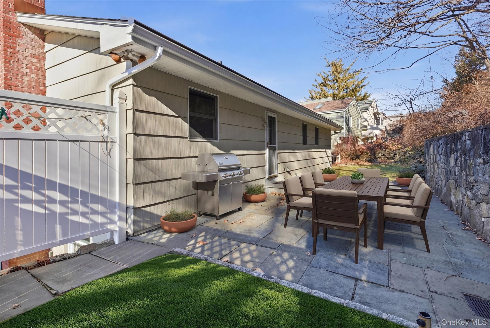 20 N Washington Avenue