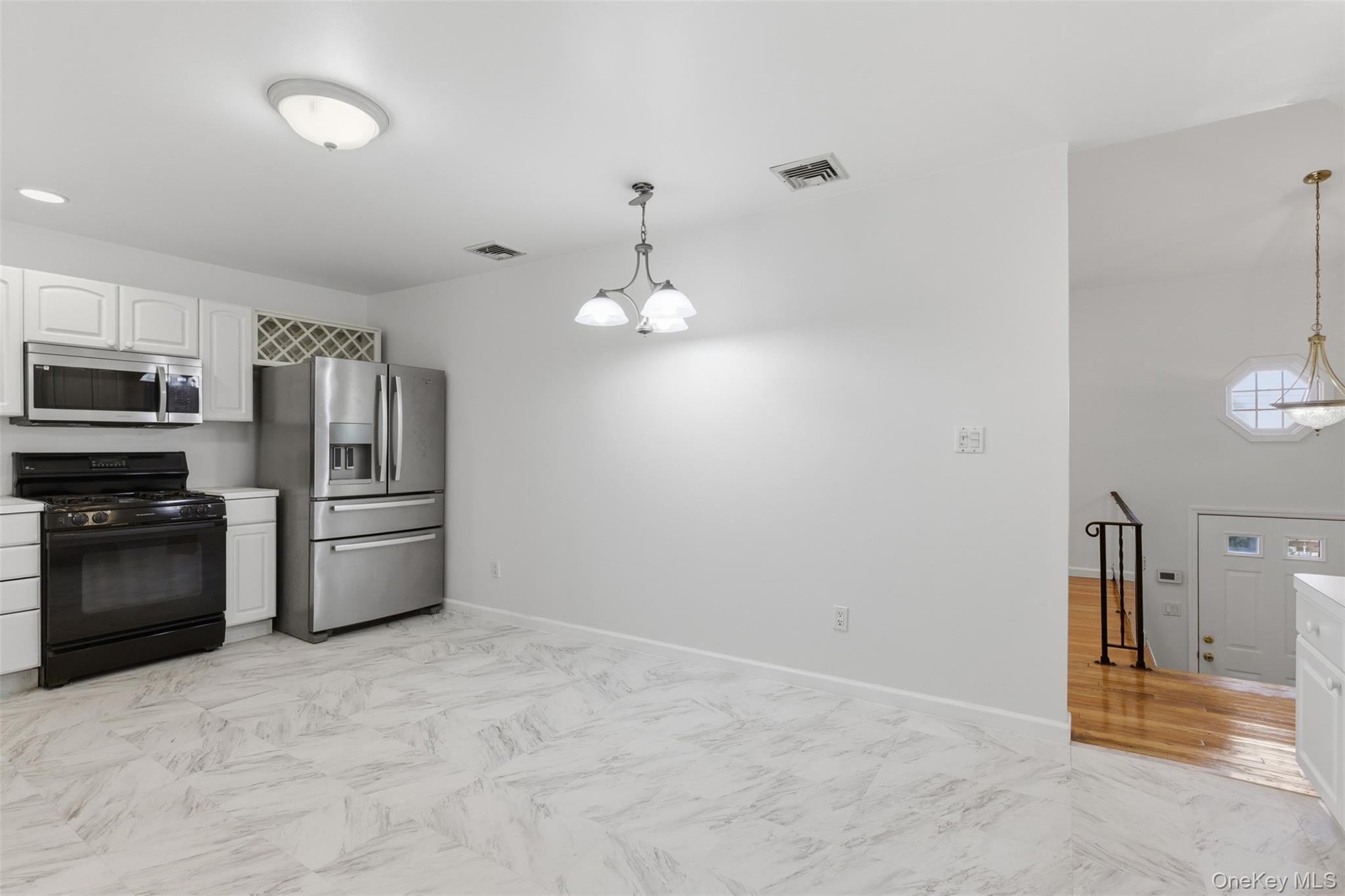 20 N Washington Avenue