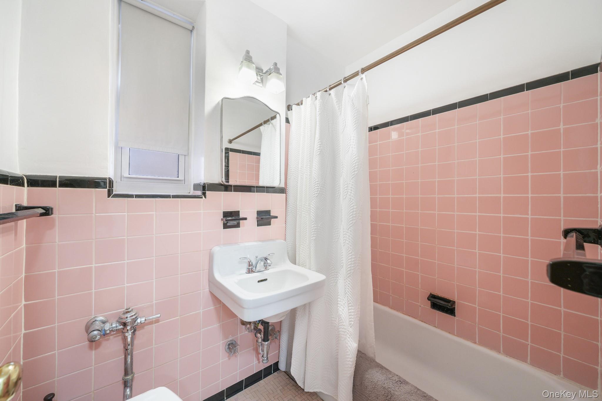 2 Louisiana Avenue Unit: 4H