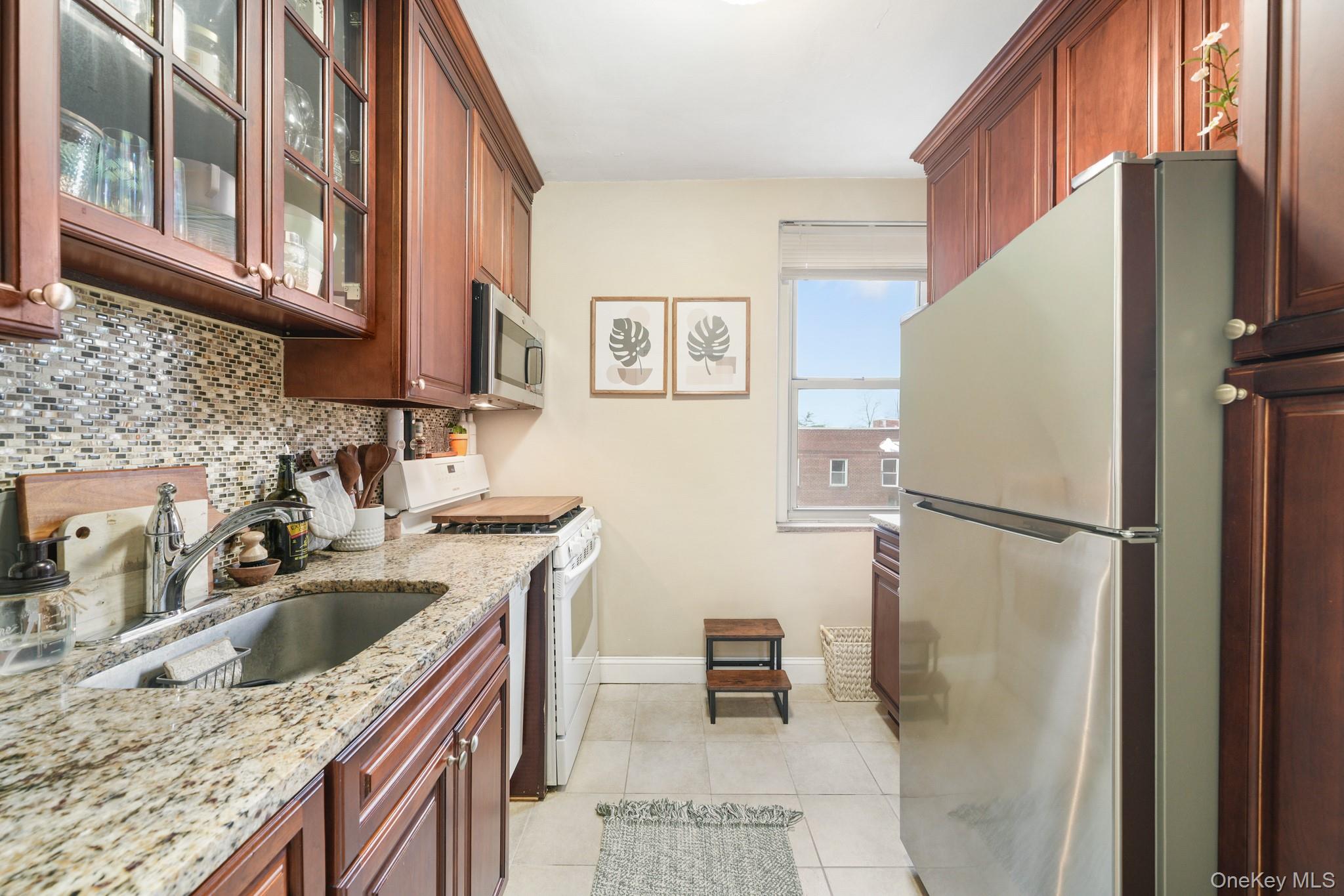 90 Bryant Avenue Unit: 5B - Forrest