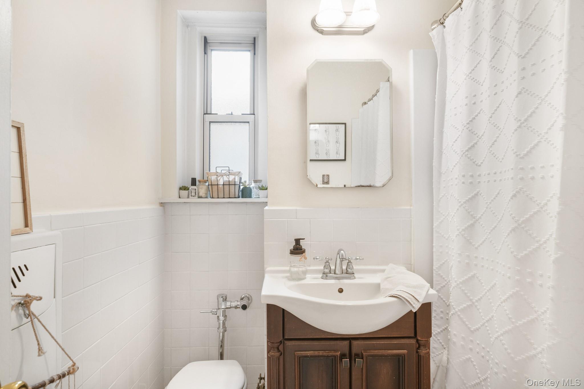 90 Bryant Avenue Unit: 5B - Forrest