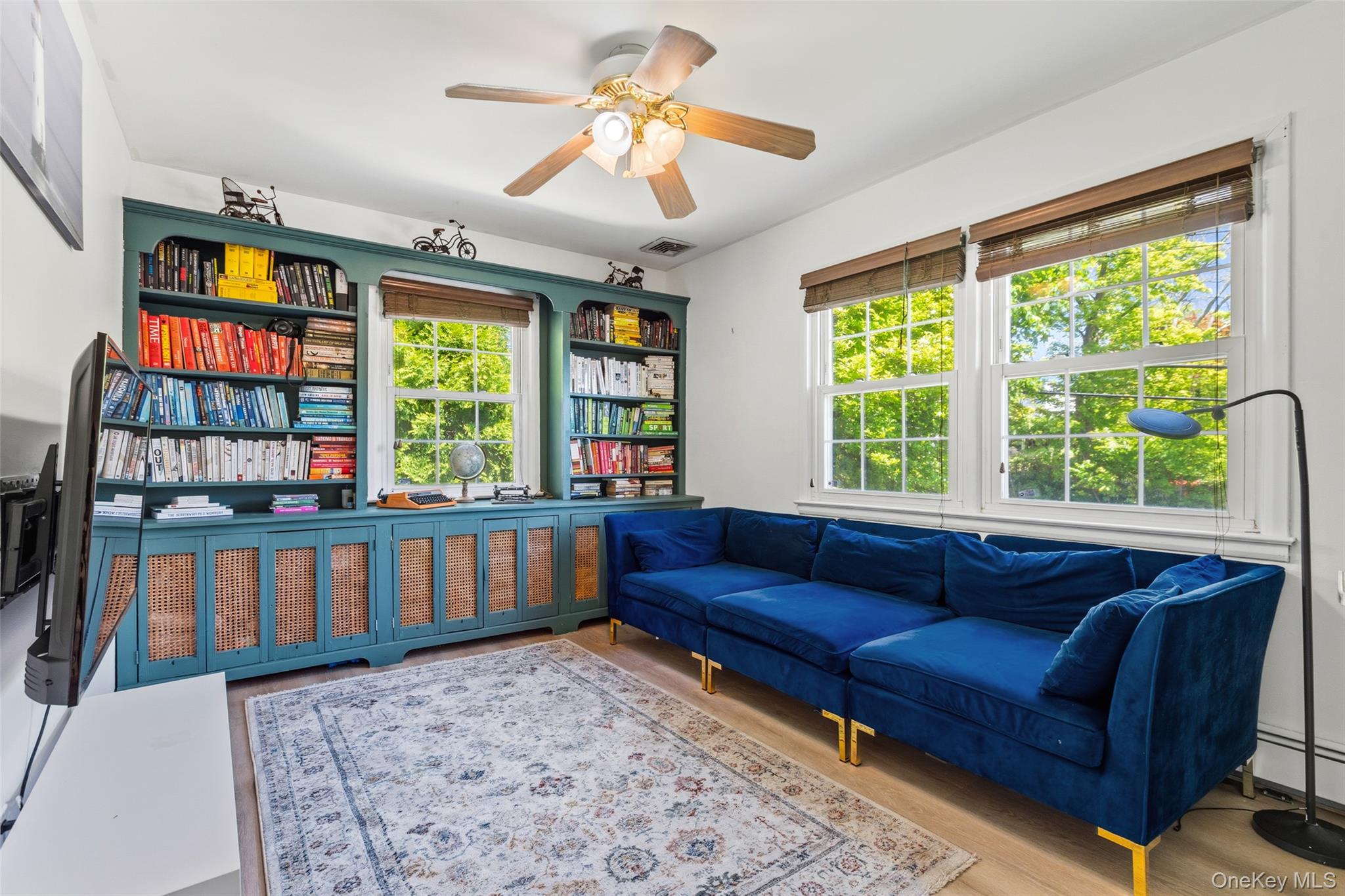 9 White Plains Avenue