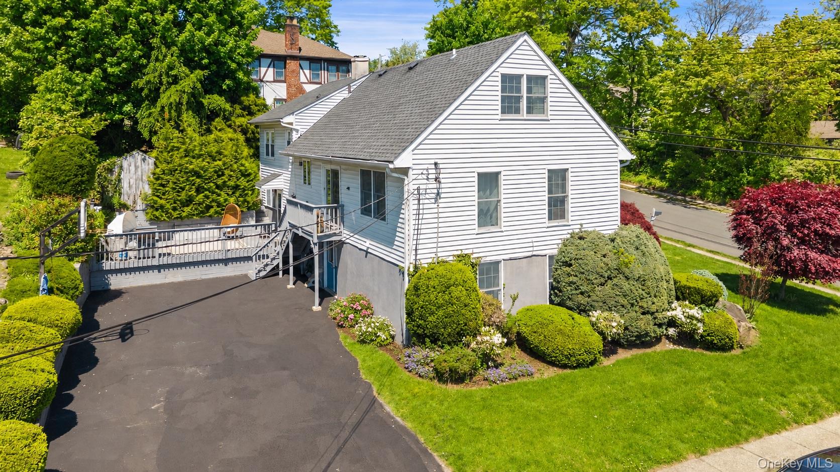 9 White Plains Avenue