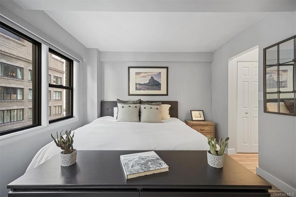 220 E 67th Street Unit: 7F