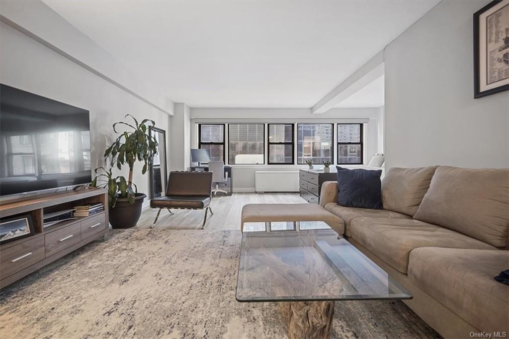 220 E 67th Street Unit: 7F