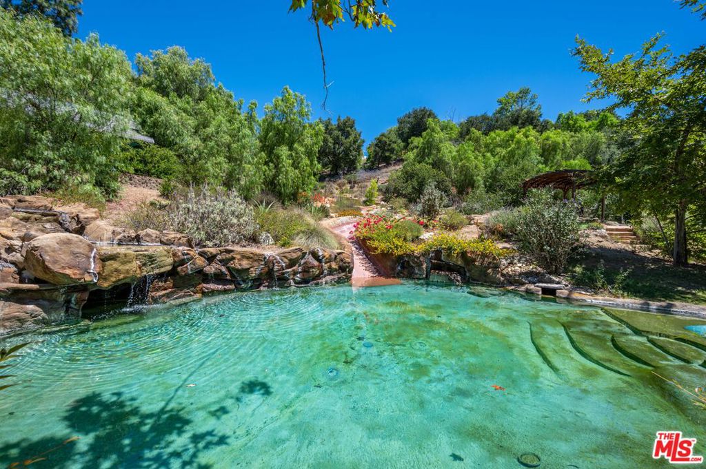 1090 Vista Ridge Lane