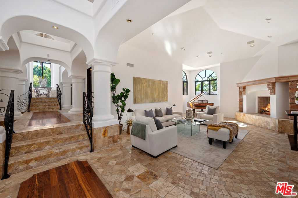 1090 Vista Ridge Lane