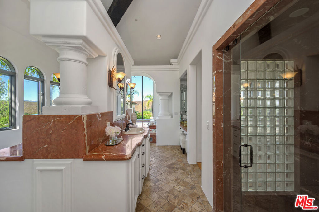 1090 Vista Ridge Lane