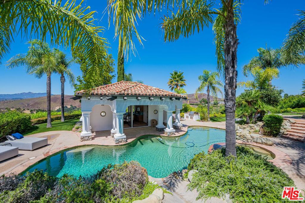 1090 Vista Ridge Lane