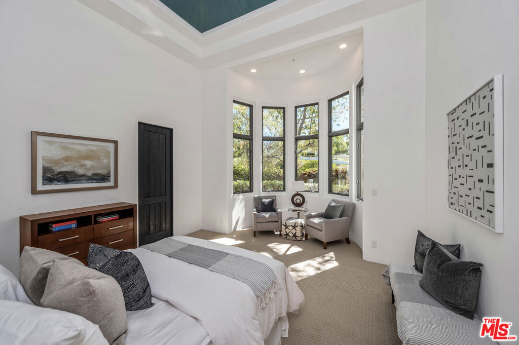 1090 Vista Ridge Lane