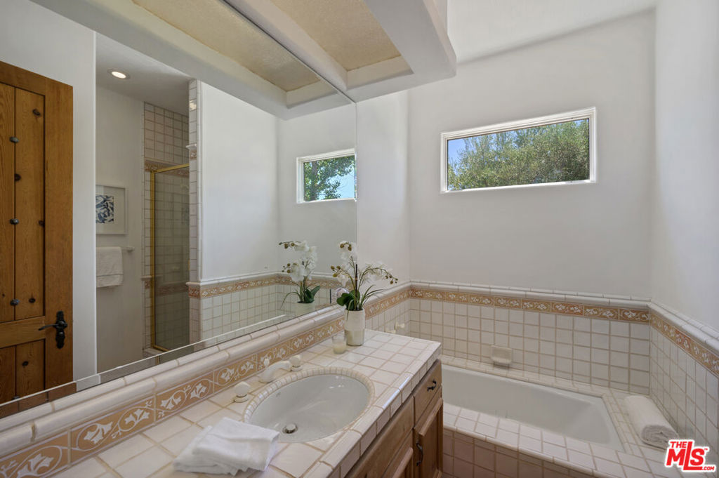 1090 Vista Ridge Lane