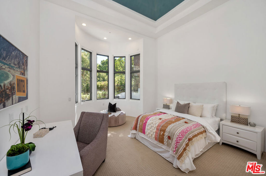 1090 Vista Ridge Lane