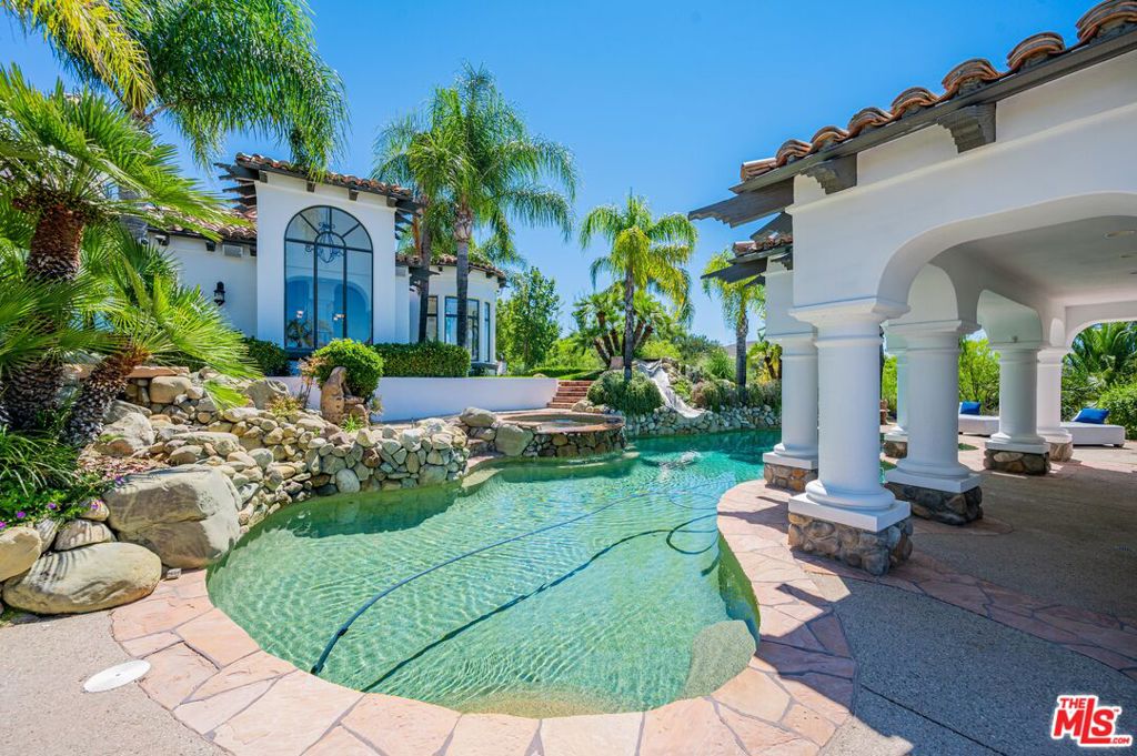 1090 Vista Ridge Lane