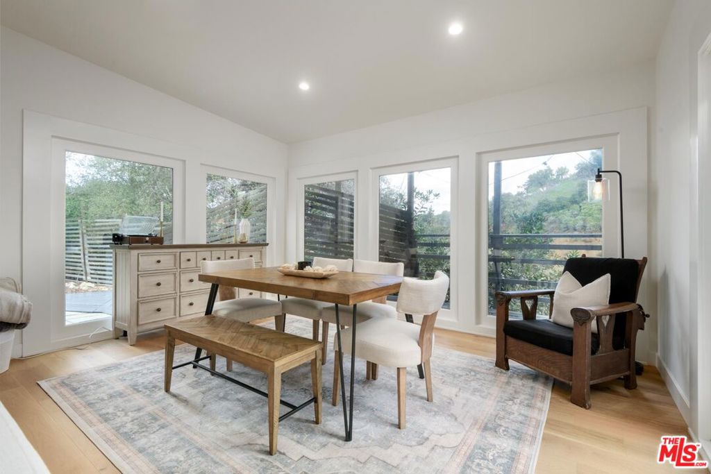 3375 Coldwater Canyon Avenue