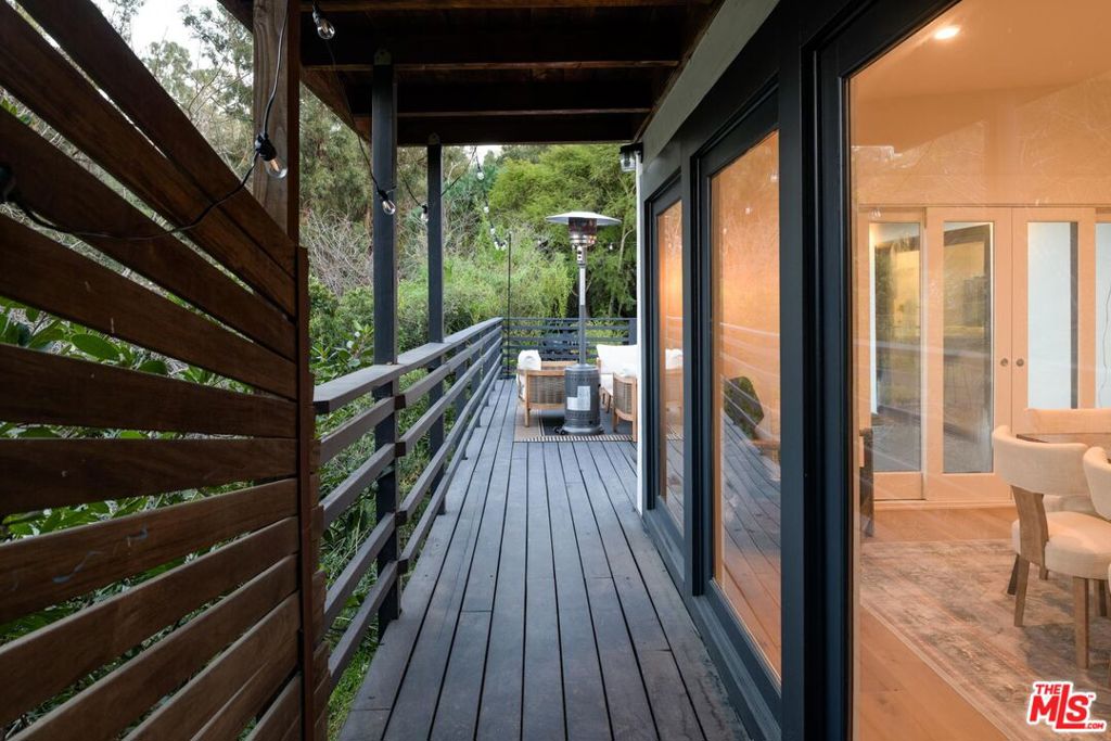 3375 Coldwater Canyon Avenue