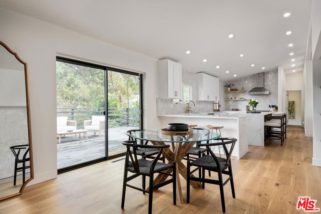 3375 Coldwater Canyon Avenue