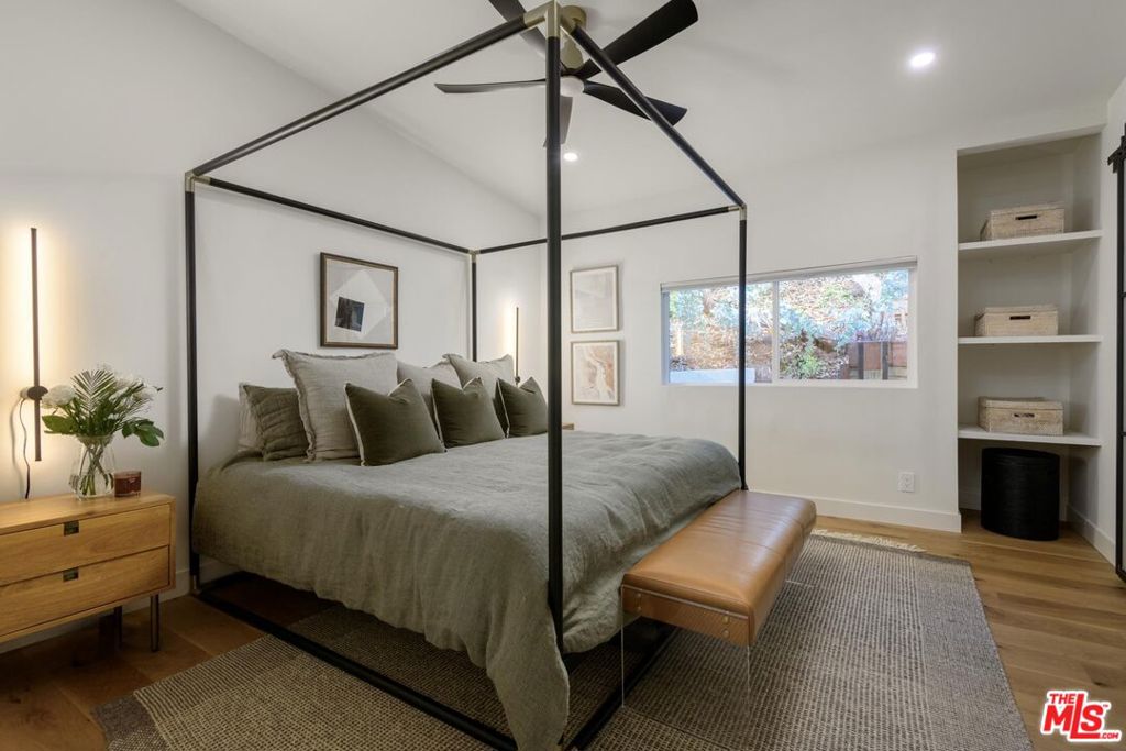 3375 Coldwater Canyon Avenue