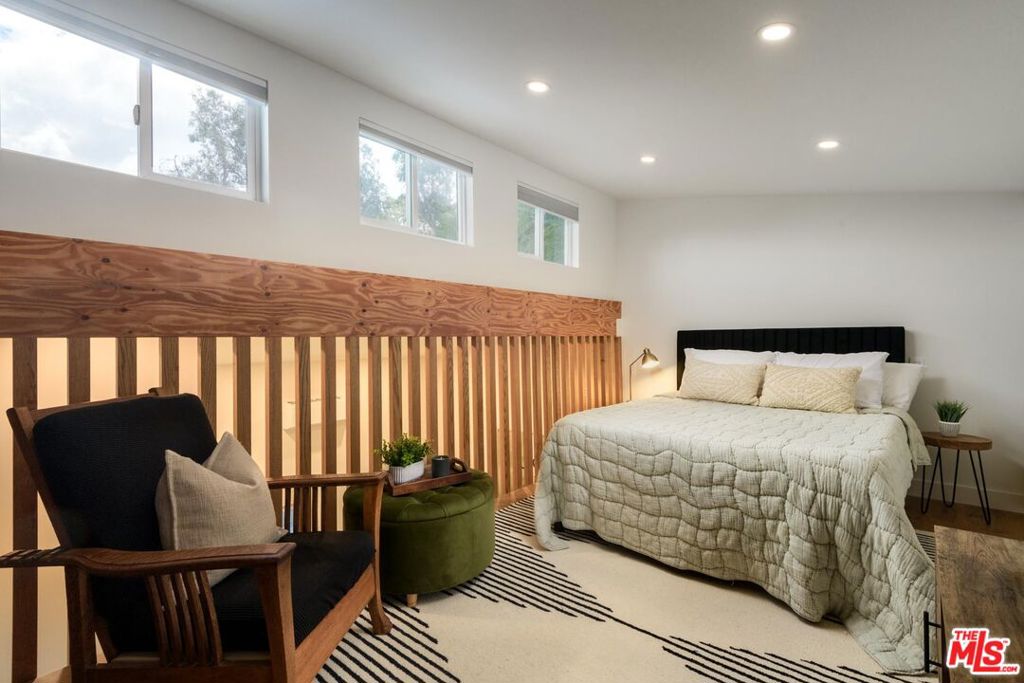 3375 Coldwater Canyon Avenue