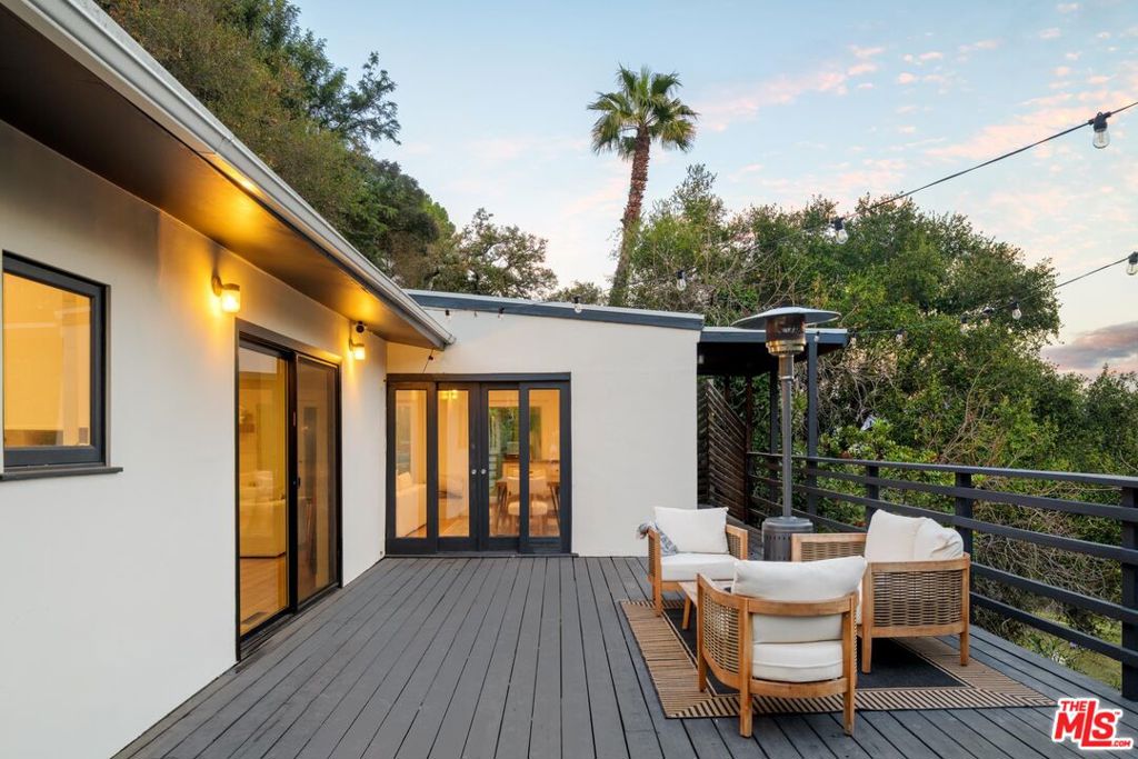 3375 Coldwater Canyon Avenue