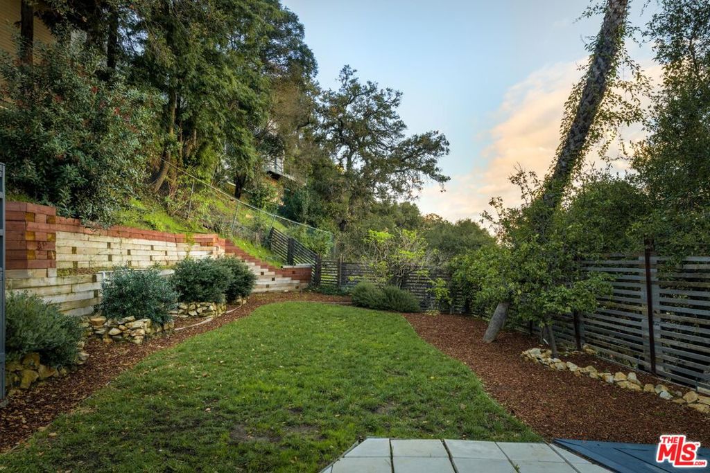 3375 Coldwater Canyon Avenue