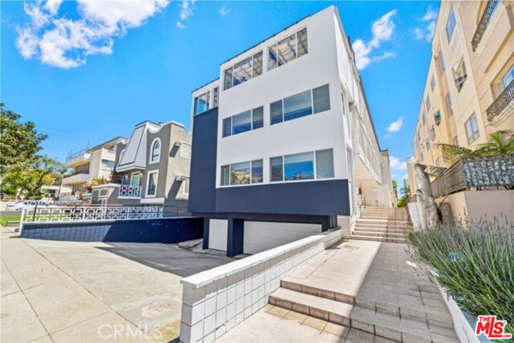 11912 Gorham Avenue 1