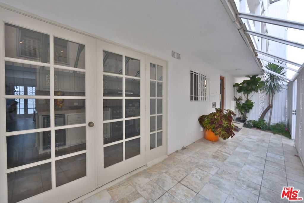 11912 Gorham Avenue 1