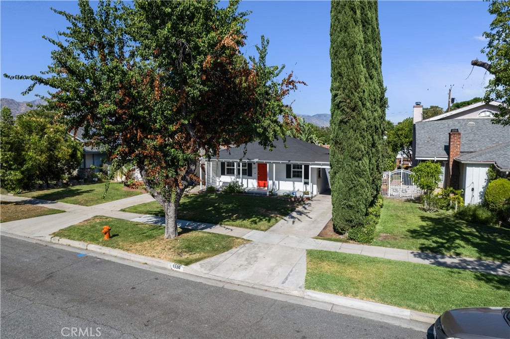 1330 N Lincoln Street