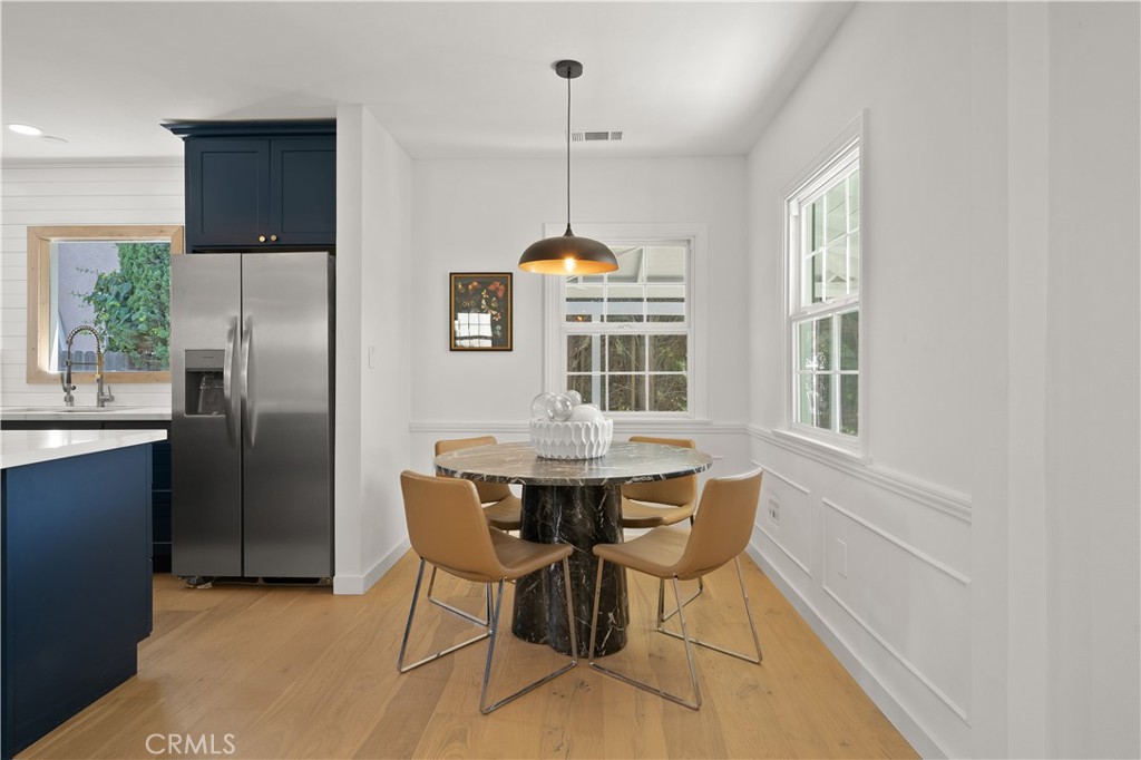 1330 N Lincoln Street