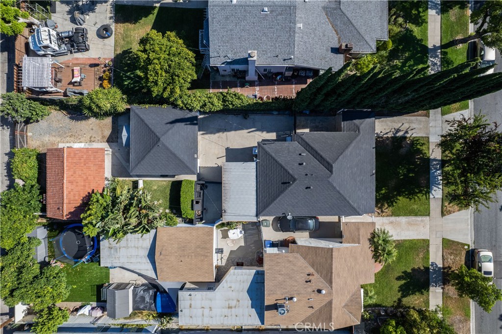 1330 N Lincoln Street