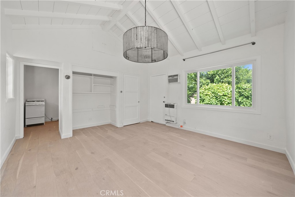 1330 N Lincoln Street