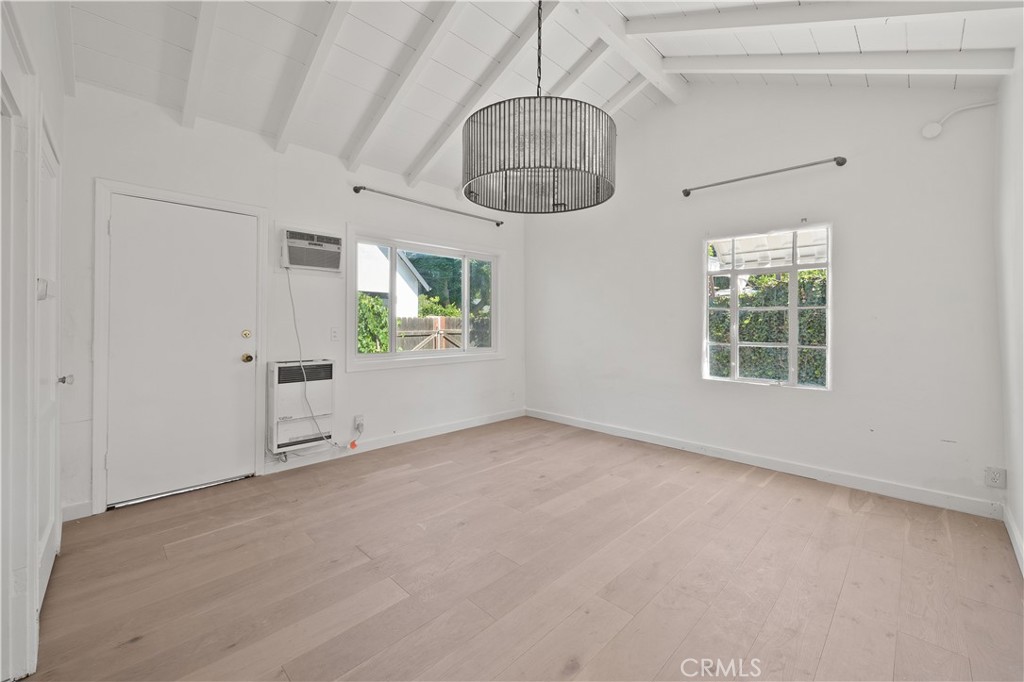 1330 N Lincoln Street