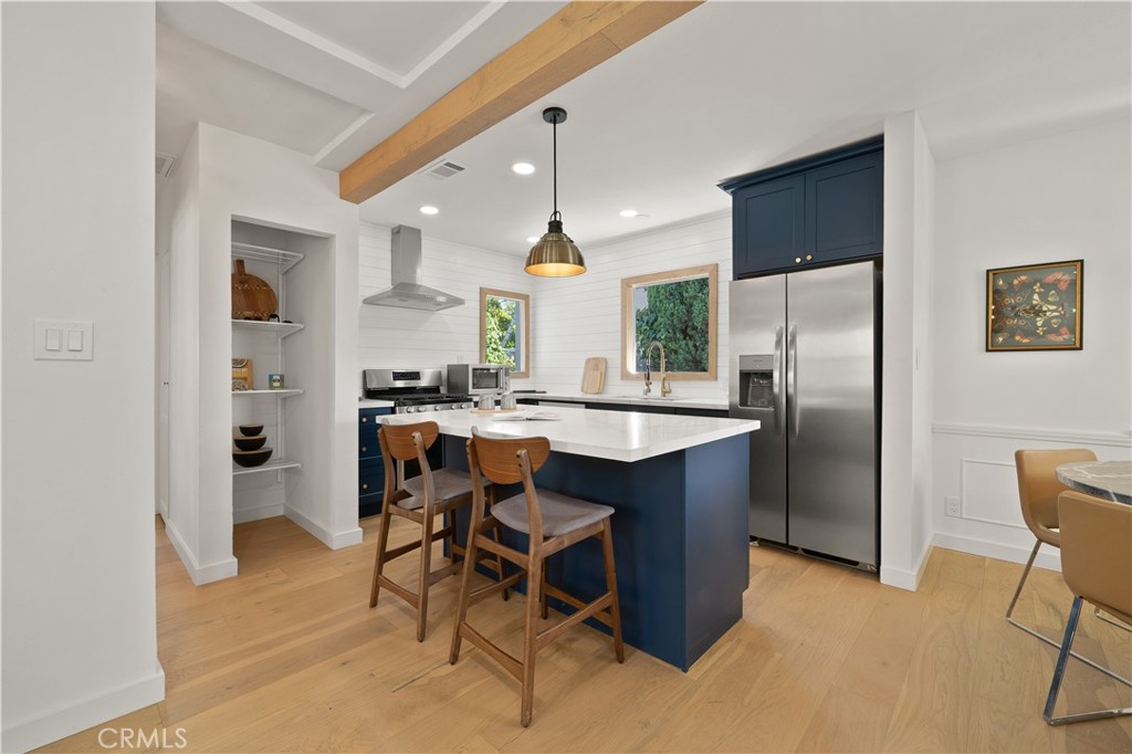 1330 N Lincoln Street