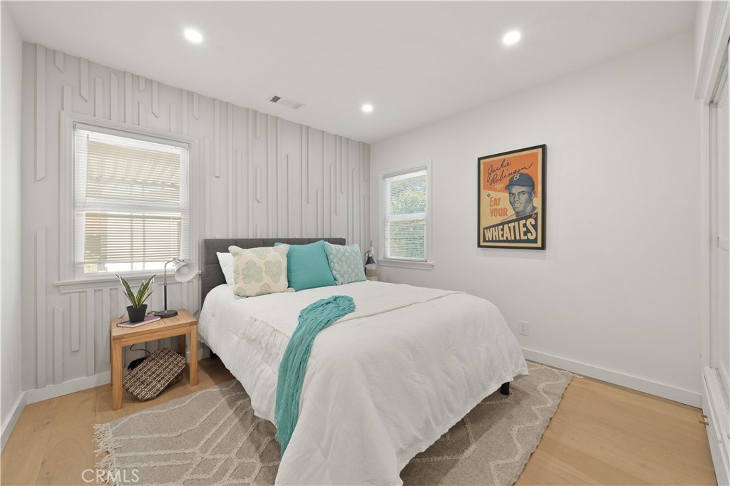 1330 N Lincoln Street