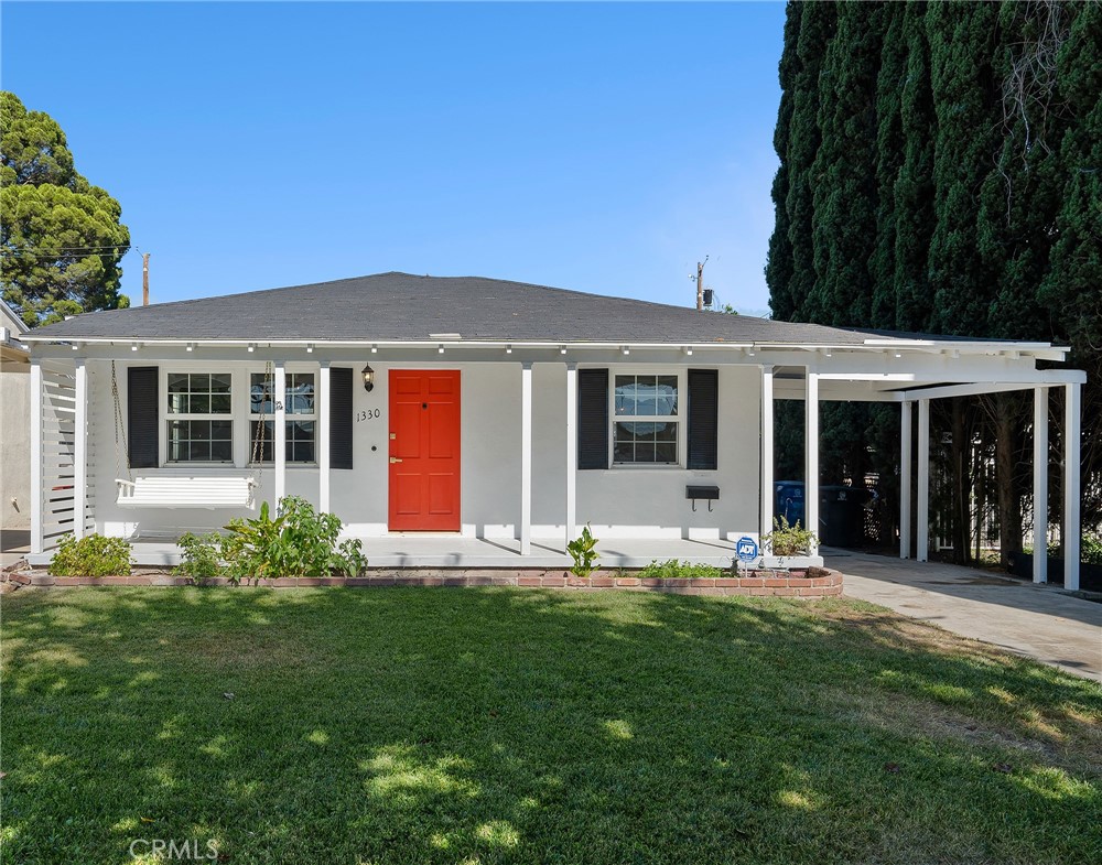 1330 N Lincoln Street