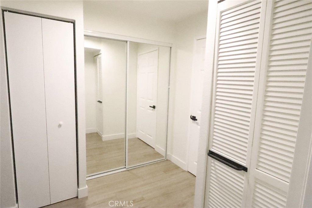 5550 Owensmouth Ave 210