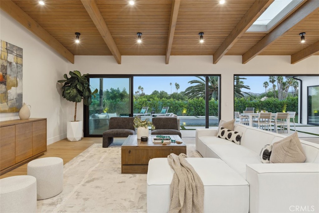 23732 Ladrillo Street