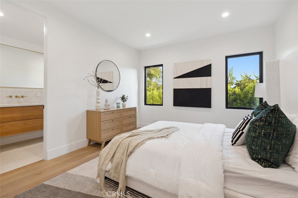 23732 Ladrillo Street